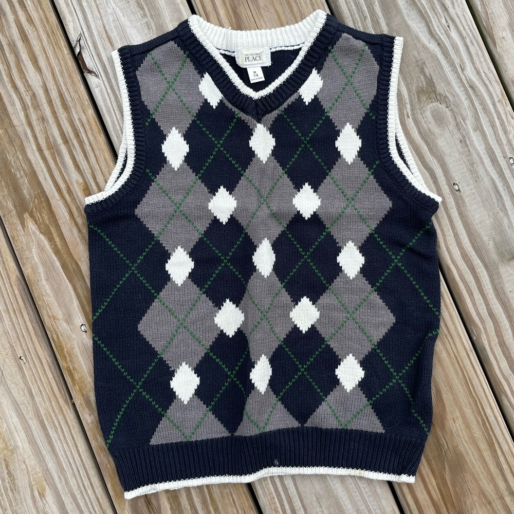 Childrens Place sweater vest, boys size 7/8, excellent condition!